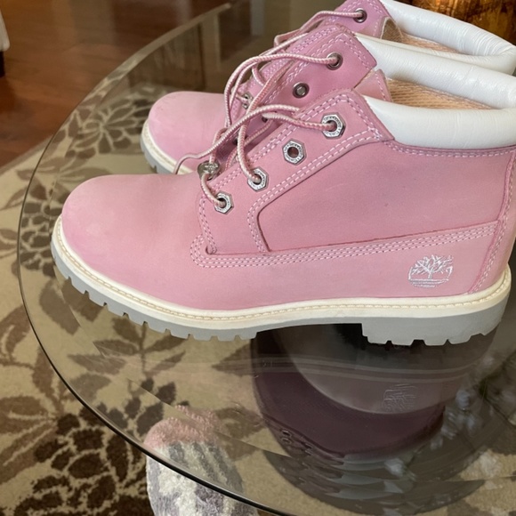 Timberland - Picture 2 of 3